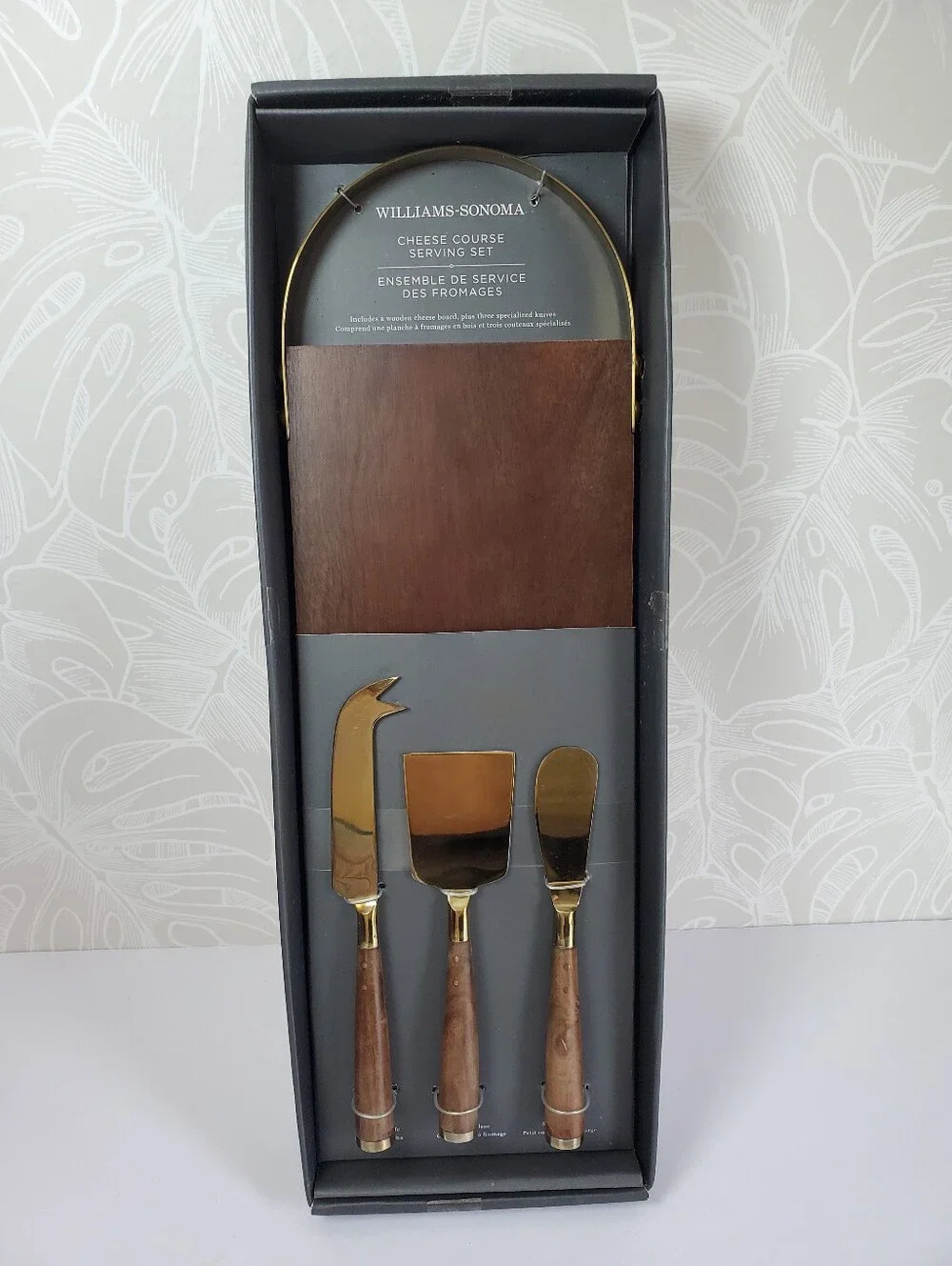 NEW Williams Sonoma Gold & Wood Cheese Board Set